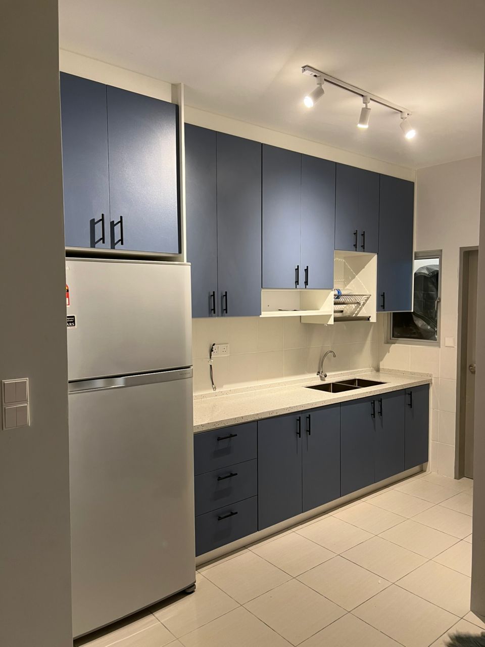 Spacious layout kitchen cabinet in Bukit Tinggi